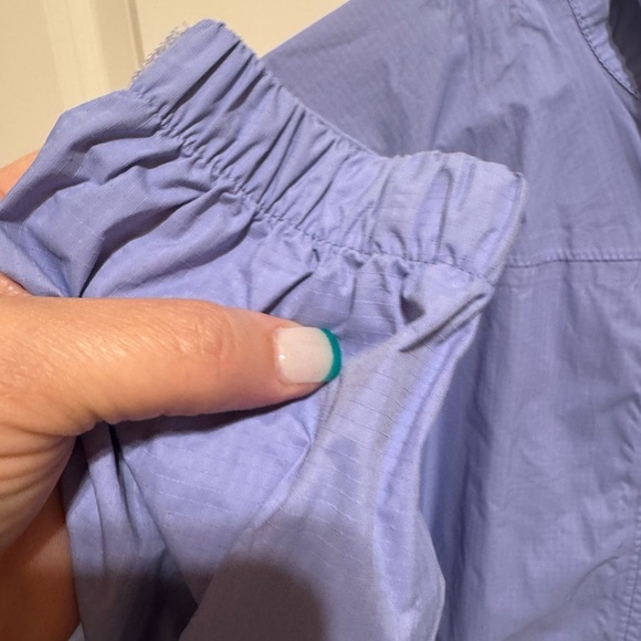 L.L. Bean Purple Hooded Rain Jacket Pockets Zipper Snap Velcro Closure Sz M - Picture 6 of 11